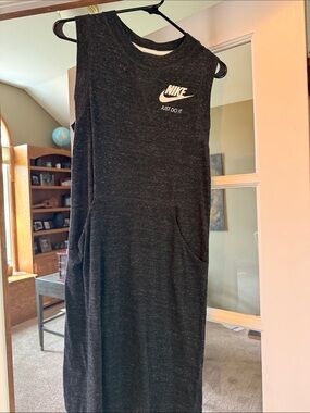 Nike Black Sleeveless Midi Dress with Pocket